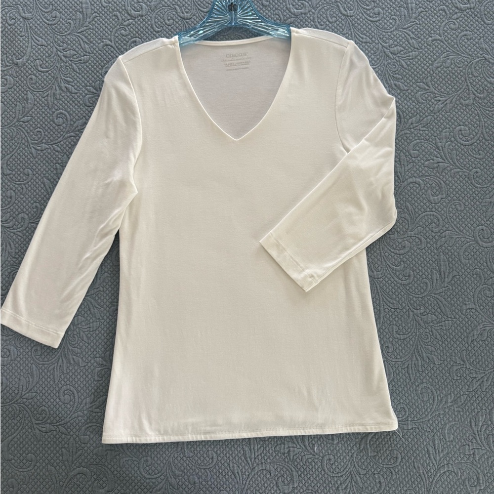 Chico‘s white V-neck long sleeve top size 0.